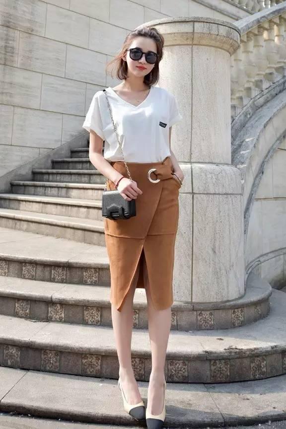 开衩裙走光是假的，撩人是真的！