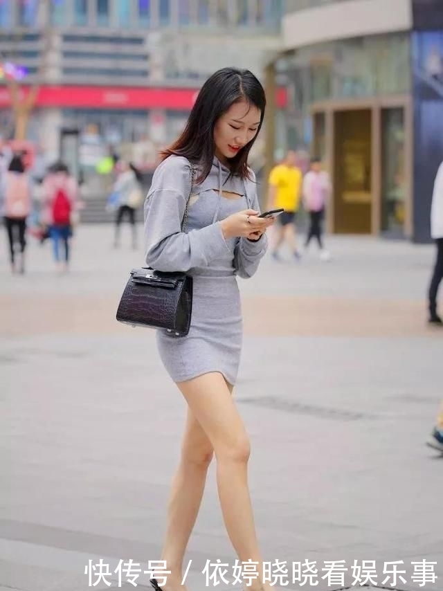 「气质」小姐姐用高跟鞋搭配连衣裙，显身材又有女人味