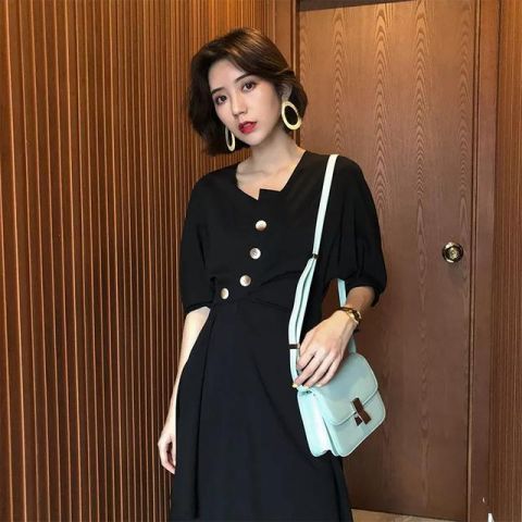 【长度的裙子】女生穿裙子记住“4不要”,特别是第2种