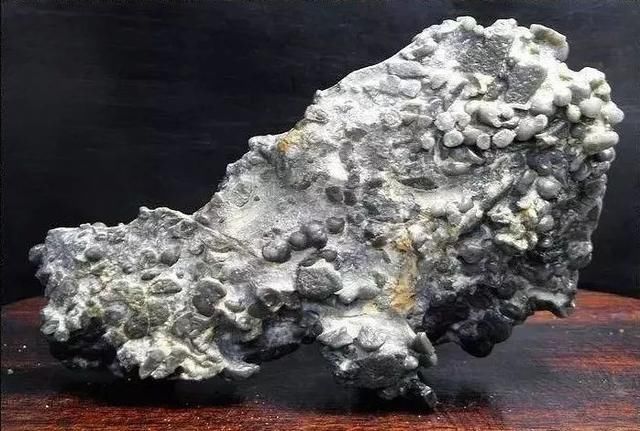 新疆人捡石头的最美季节又到了，教你在16个不同的地方捡石头！有