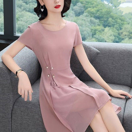 现在女人太敢穿,秀出好身材迷死一大片,简直移不开眼