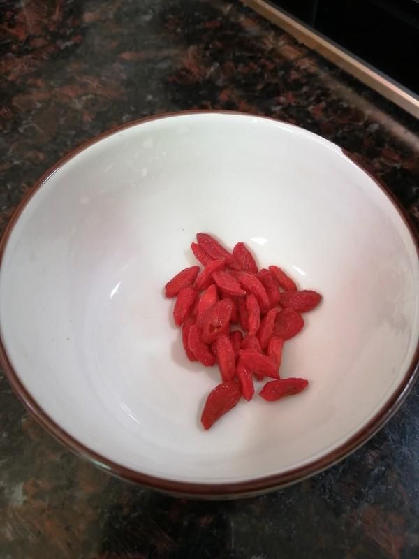  桃胶@怕做黄脸婆？那就坚持吃“它”，每天一小碗，胜过敷面膜！