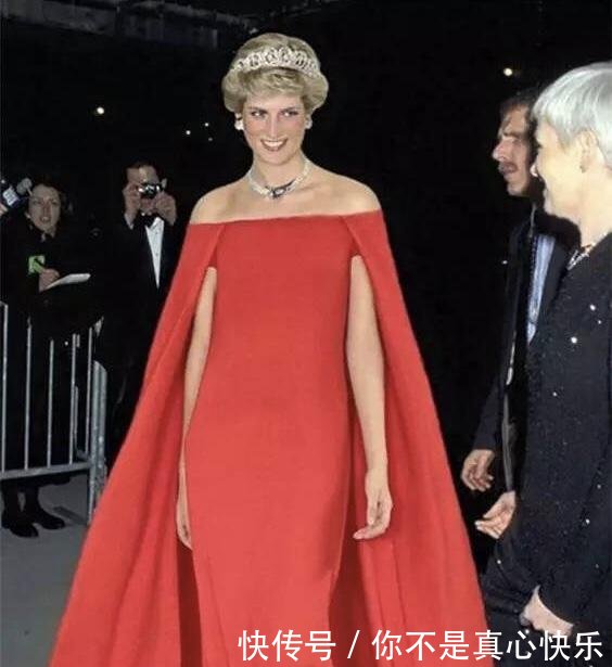 戴安娜王妃30年前穿搭, 放到现在每一套都是经典最美还不过时