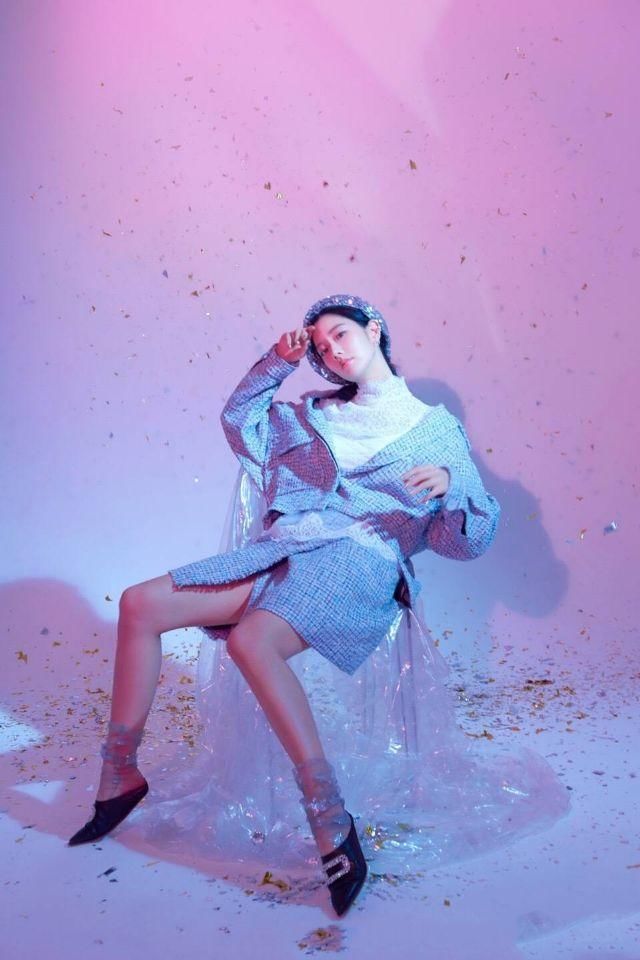 韩国性感女神克拉拉，凭借热辣身材完美演绎不同风格的look!