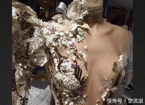 『扑来』窝在家即使穿着睡衣,隔着屏幕也能感受到时尚扑来的气息!