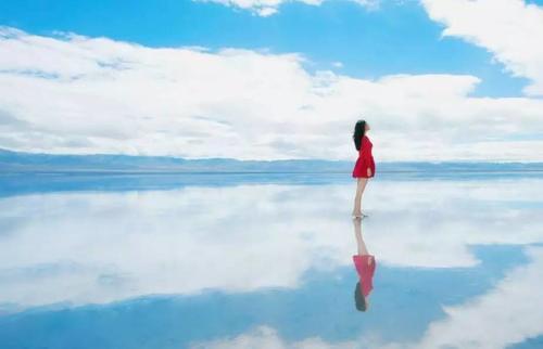 情人节赴一场梦幻之约 这些堪称“天空之镜”的景点自带仙气