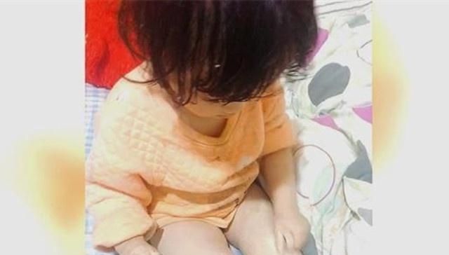  把妈妈：宝宝在房间里化妆，接下来的一幕，妈妈直接不淡定了