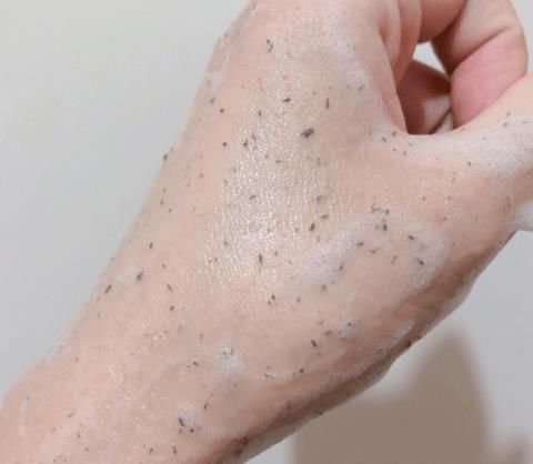  [乳液]离职柜姐透露：摒弃网红“废物”化妆品，别再花冤枉钱了