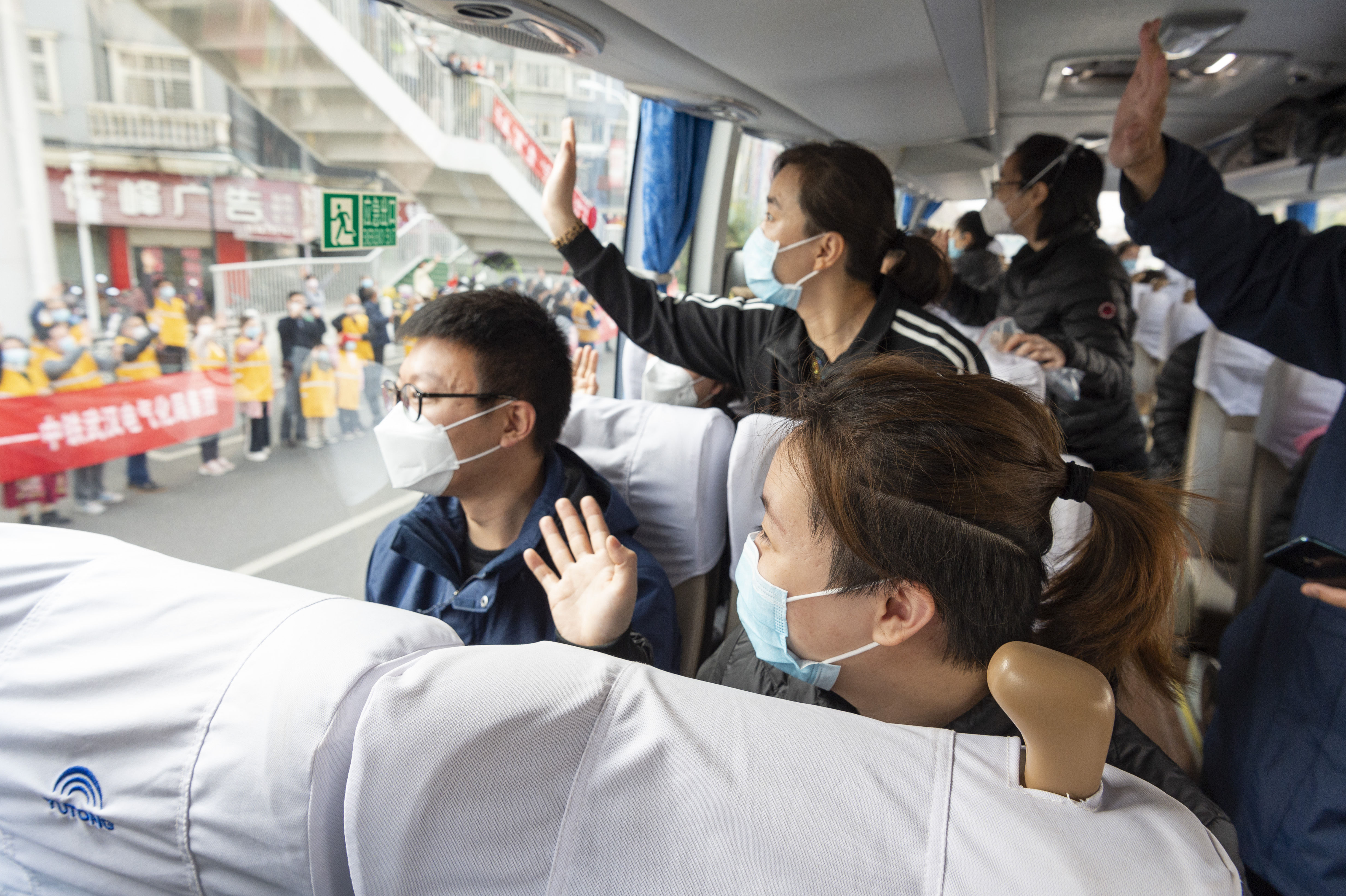  『返程』辽宁支援湖北襄阳医疗队返程