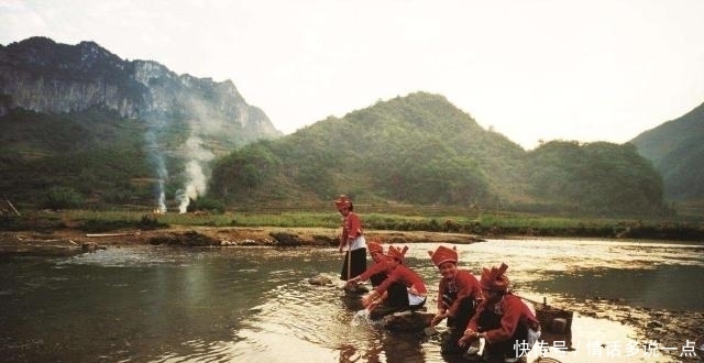 中国最神秘的村庄，被称为最后的世外桃源，几百年来靠划船进入