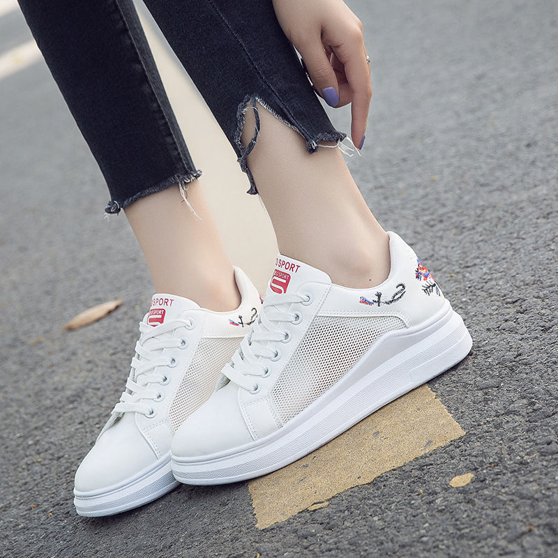 今年很流行的小白鞋，漂亮不贵还减龄，超有文艺范