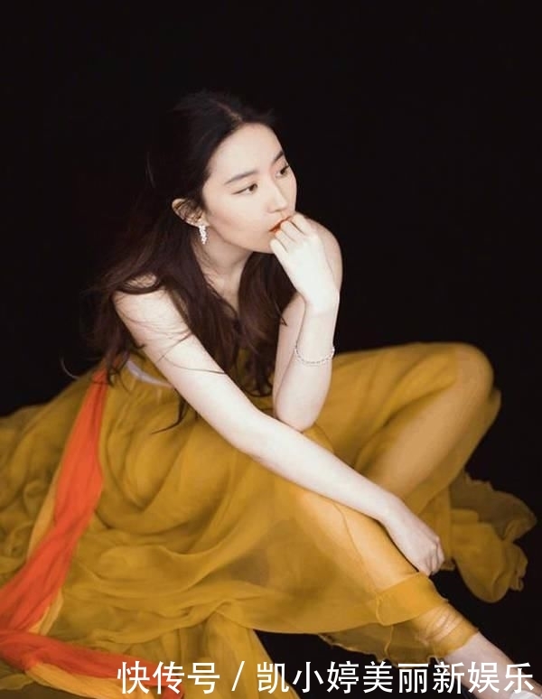 『初春』淡黄色如何穿才最显白？大牌明星们亲身给你示范性，争当2020初春最靓的仔