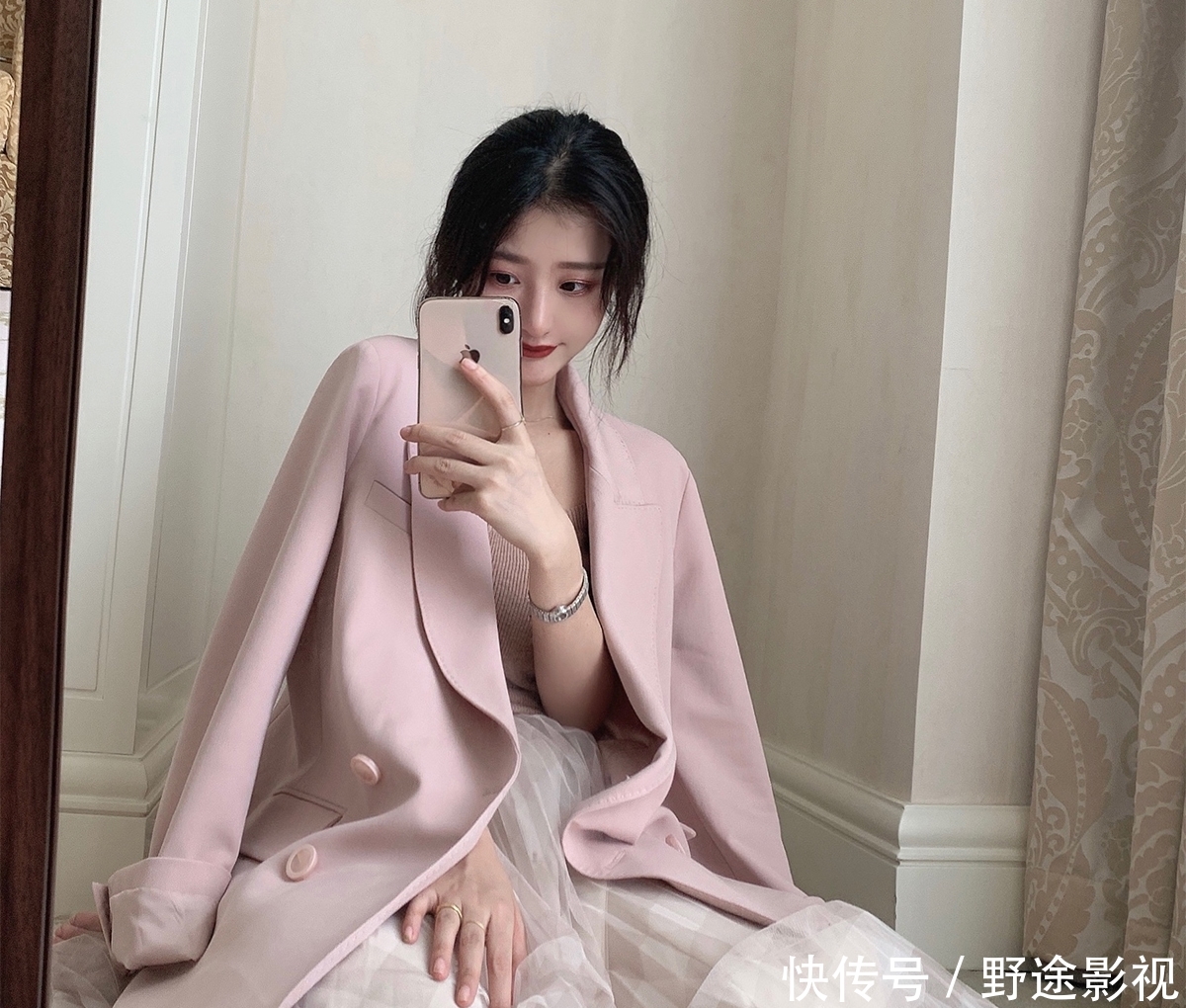 『大喜』网红大喜解锁小个子OL穿搭,气场与时髦兼具,20+瞎穿都好看