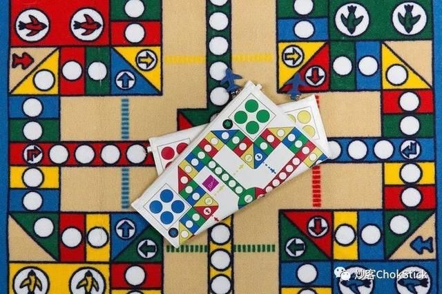 比事业线更诱人的只有高跟鞋，你知道高跟鞋让人浮想联翩的秘密吗