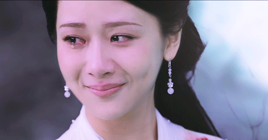 明星也有美中不足的地方，杨紫竟然去除了法令纹，原来全靠这几招