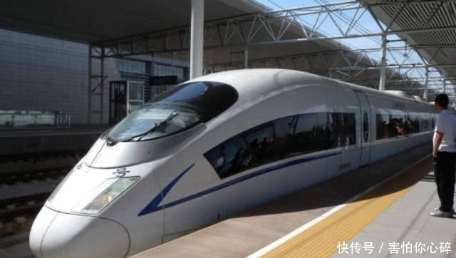 来到中国游玩的日本游客，对我国高铁赞不绝口，唯独这点摇头叹息