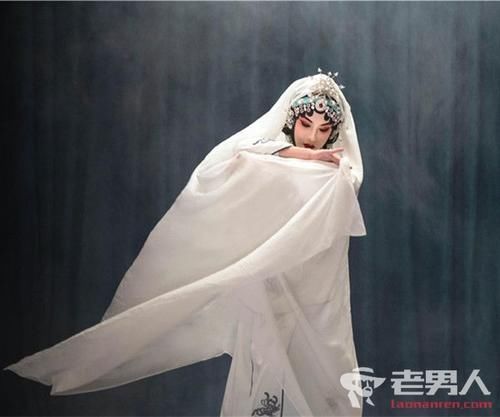  『在线』《鬓边不是海棠红》上线，尹正惊艳，黄晓明演技在线是控油成功了吗?