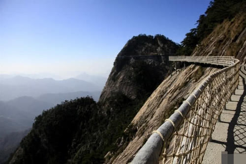 多地景区关停玻璃栈道，河北全面叫停，难道要凉？