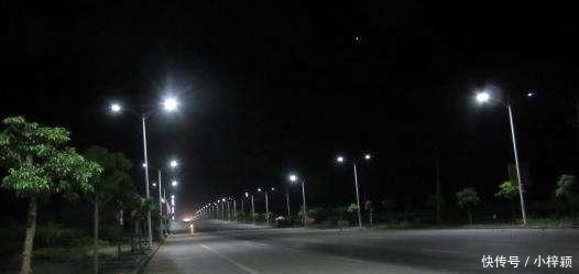  【农民】继“村村通”之后, 村村亮又来了, 农民: 希望这次不再