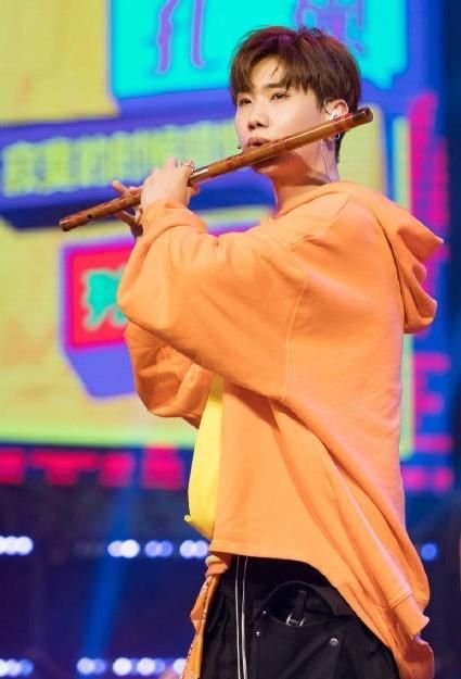 从“假吃”到“假吹”！angelababy汪苏泷被网友diss冤枉吗？