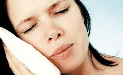 重庆一女士孕期牙疼硬挺,严重影响胎儿发育,结