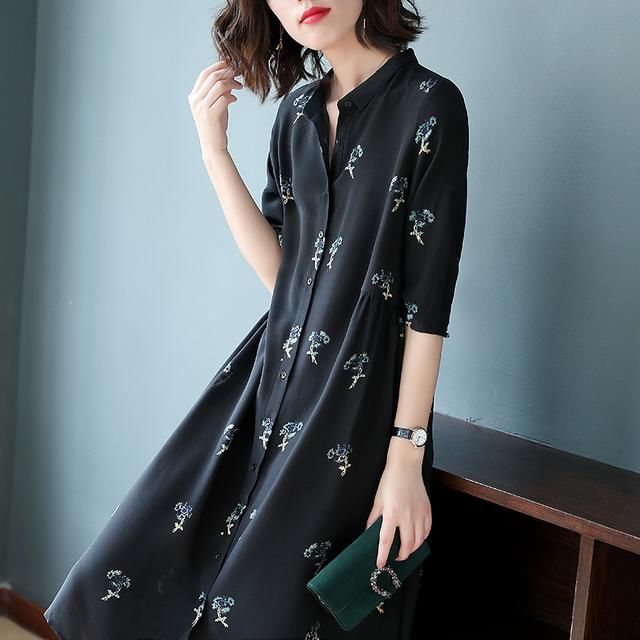 女人再漂亮，也别穿阔腿裤出门，学下面女人这样穿，美得不可芳物