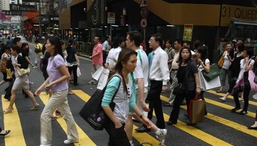  [国际金融中心]香港人为什么宁愿“挤破头”，也不愿来内地，到