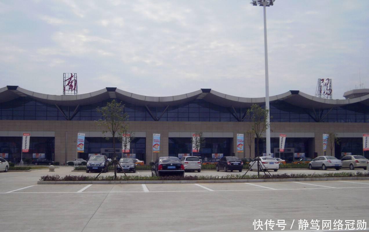 河南最“飘”的城市, 刚成为3线城市, 就有18个火车站还有机场