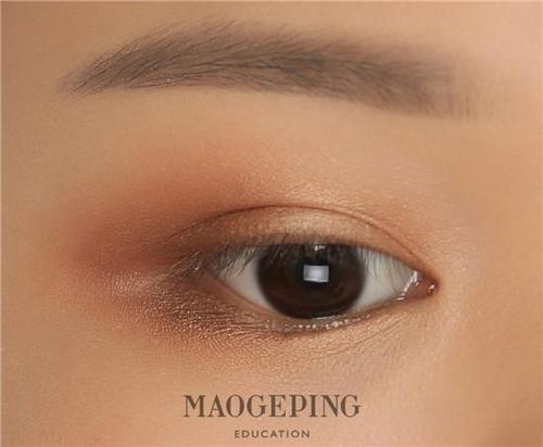 学会这样画眼妆，妹纸们都能拥有超迷人电眼