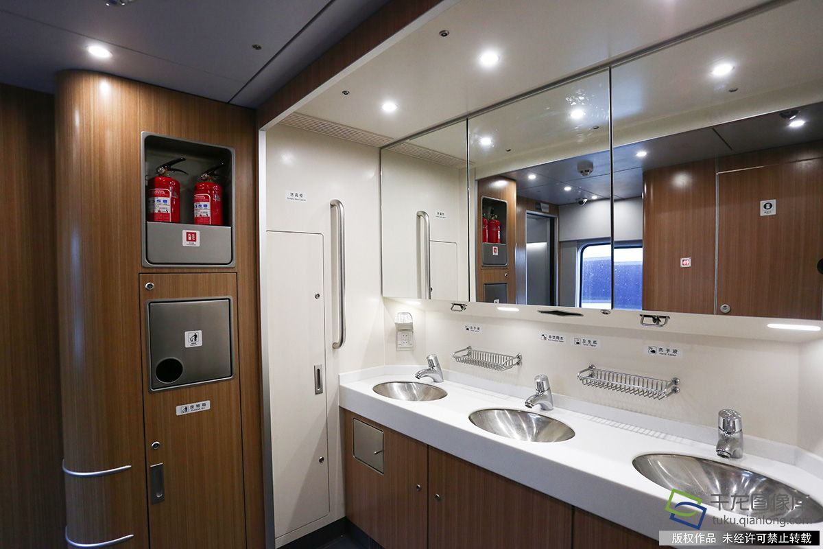 “绿巨人”动车组即将上岗京沪线