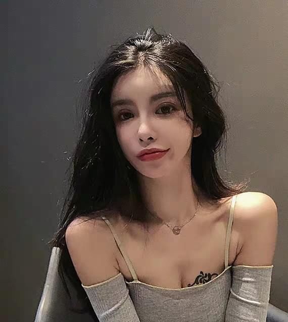  『博主』你们喜欢看美妆博主的分享吗?盘点以下我收藏夹里面的那些美妆大神...
