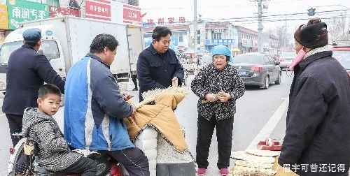  【手艺】65岁农村大爷重拾40年老手艺，生意清淡干的开心