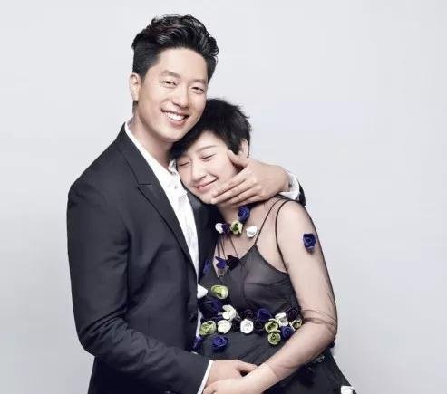 姚晨发文唐一菲