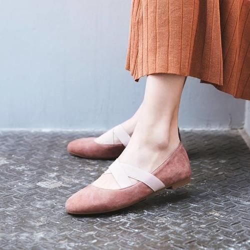 不是所有的女人都爱穿高跟鞋，优雅的平底浅口鞋，舒适又好看