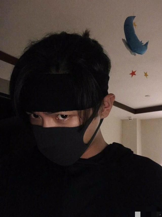 张若昀唐艺昕已经结婚了？曝男方已把喜讯在朋友圈公开！