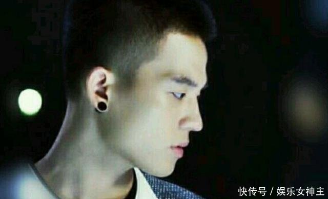 他曾和华晨宇齐名,却落魄到回家种地,如今凭