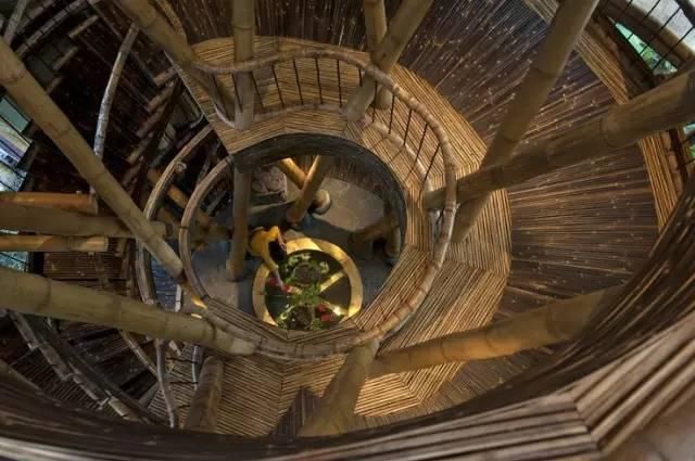 她用竹子建了一个别墅，引来全世界40多个国家围观！