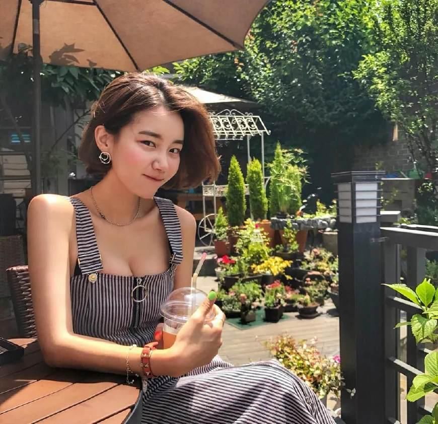 剪短发,显胸大,有图有真相!