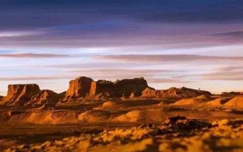 新疆捡石头最美季节又到了，教你在16个不同的地方捡石头！