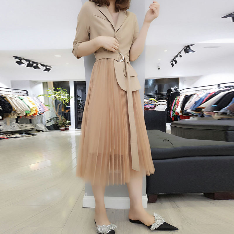 女人丰满惹人爱?瞧瞧日本女人“流氓裙”，性感妖娆有女人味