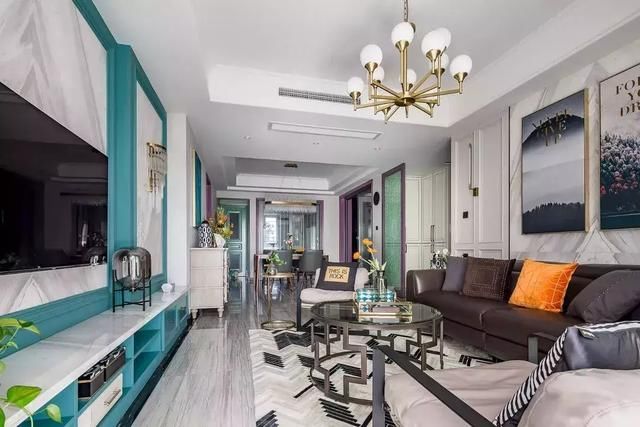 大红大绿，这家新房可能是全小区最漂亮的！颜色大胆，像童话世界