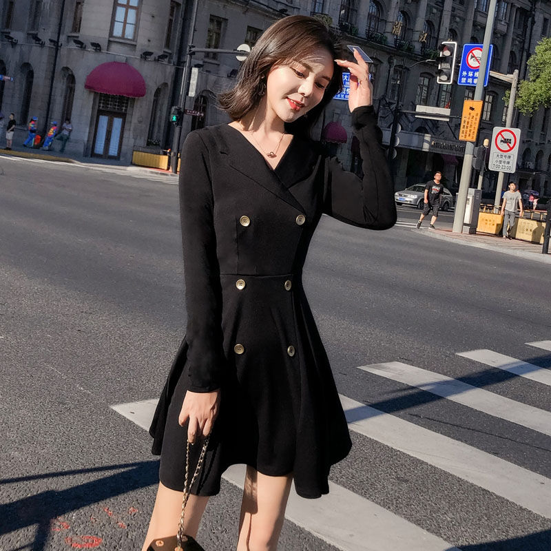 无意间遇见:昨天提前上新的秋裙，竟比旗袍还迷人，简直谁穿谁美