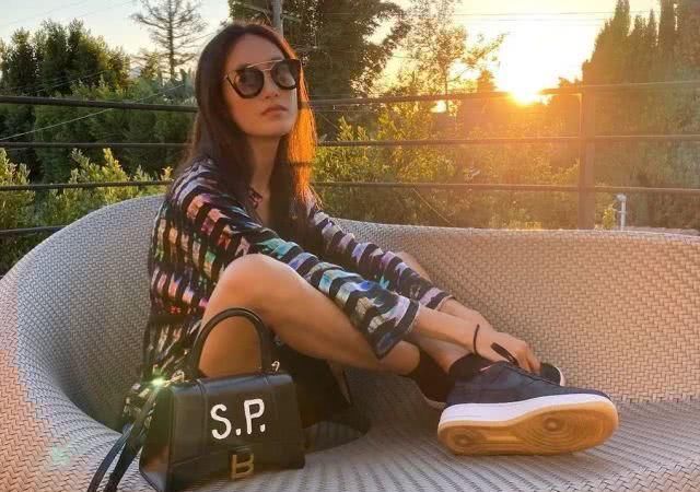 【绸缎】绸缎又俗又难穿?现在开始修改你的偏见了!