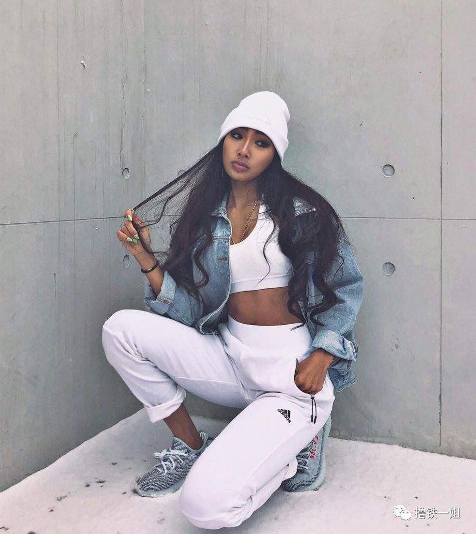 南韩第一蜜桃臀竟然是超模版王菊，蚂蚁腰逆天了!