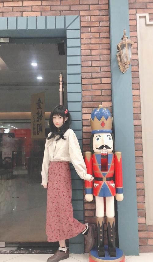  女生@小个子女生不知道怎么穿？记住这5个技巧，轻松“长高”十公分