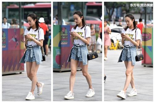 小姐姐，你穿的是牛仔裤还是牛仔裙啊？