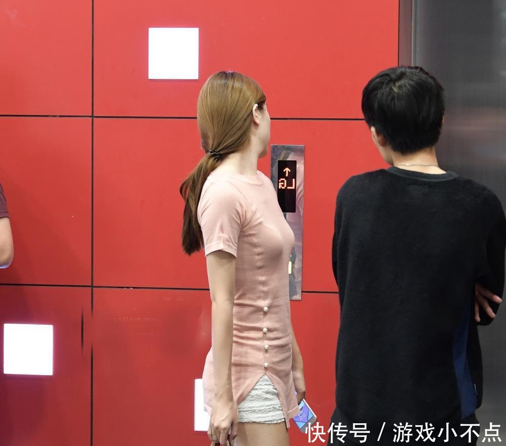  粉色@粉裙, 约会美美的男友都目不转睛
