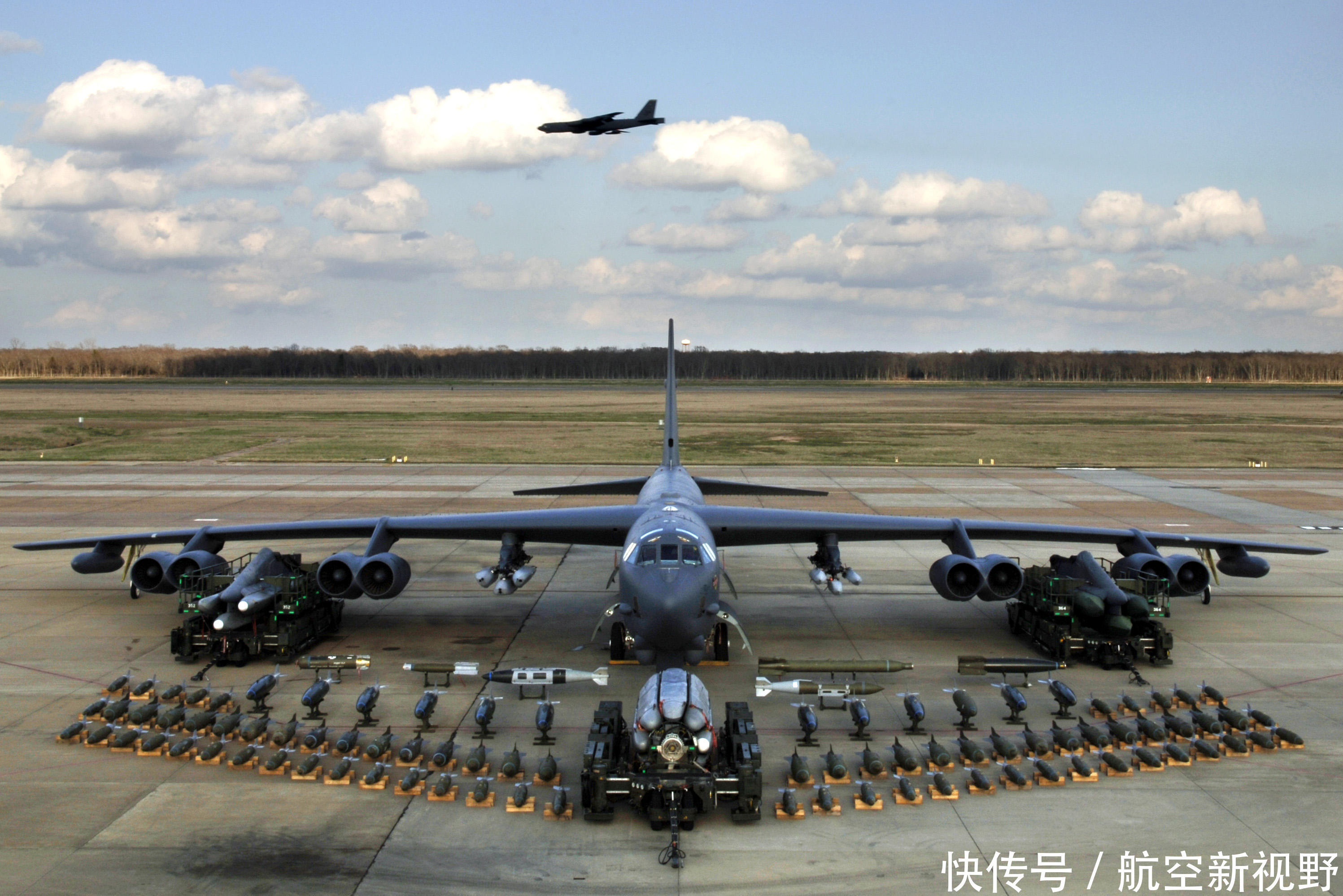 美国战略轰炸机服役90年 创造一项新的世界纪