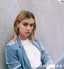  气质■雾霾蓝out啦！2020年“石灰蓝”火了！
