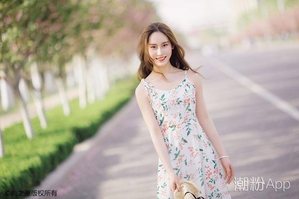 秋季穿什么?裙子+裤子才是真时髦,2018最“幺蛾子”混搭!